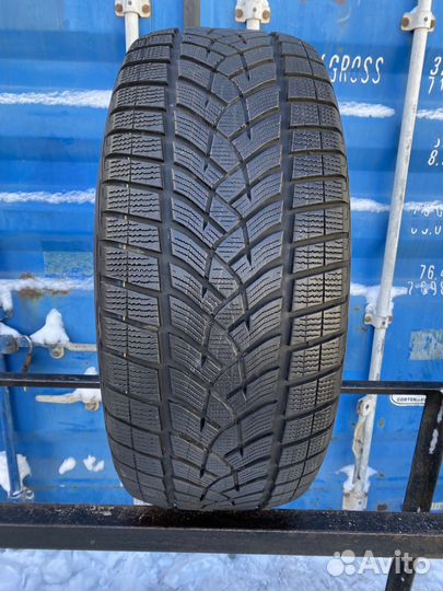 Goodyear UltraGrip Performance Gen-1 275/4.5 R20 111V