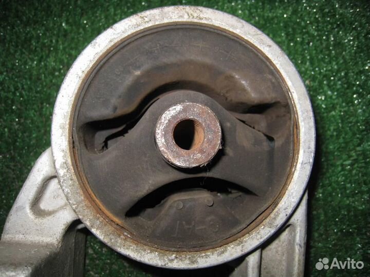 Опора (подушка) двигателя задняя Hyundai Verna 20
