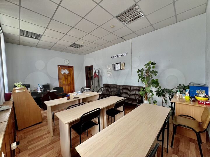 Офисы в аренду: 32.4 м², 32.7 м²