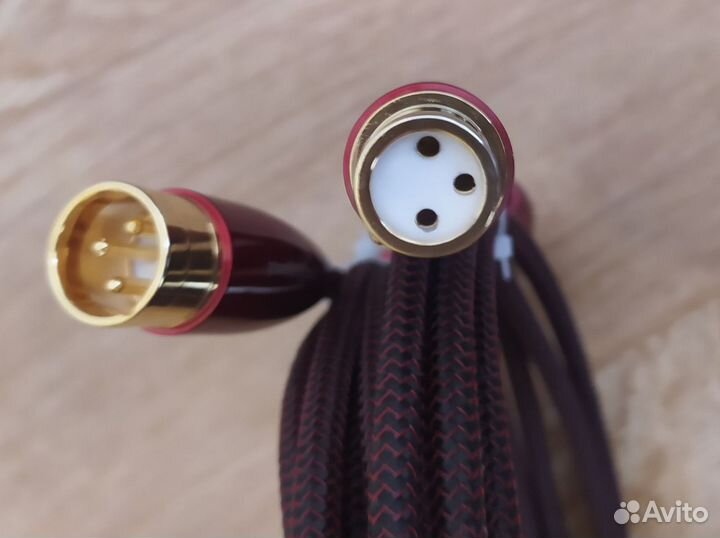 Межблочный кабель - AudioQuest Red Rive XLR