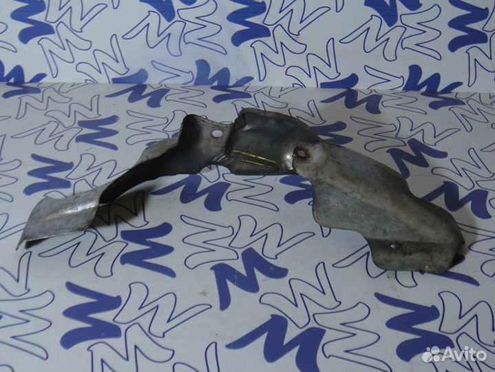 Защита выпускного коллектора левая Mercedes OM629