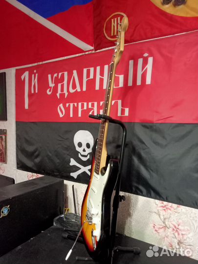 Электрогитара