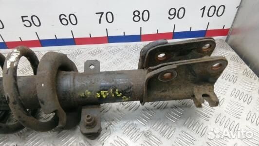 Стойка передняя правая opel vivaro (SBE11N501)