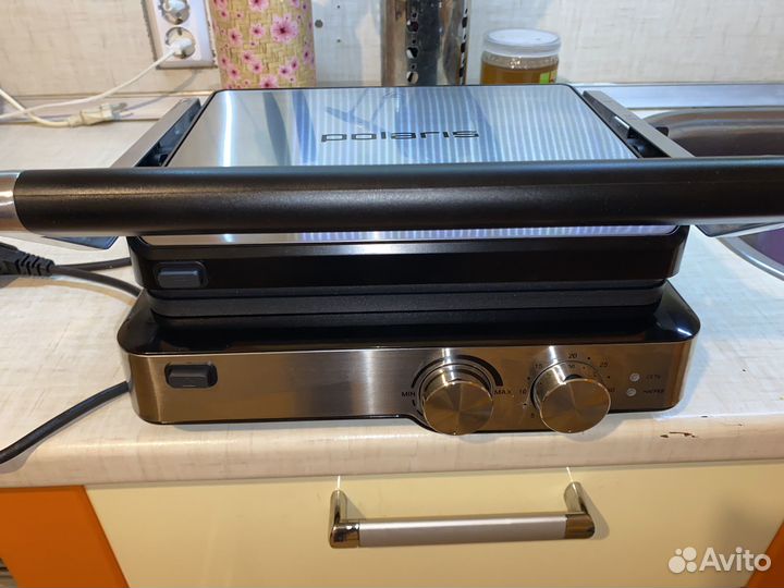 Гриль-пресс Polaris PGP 2402