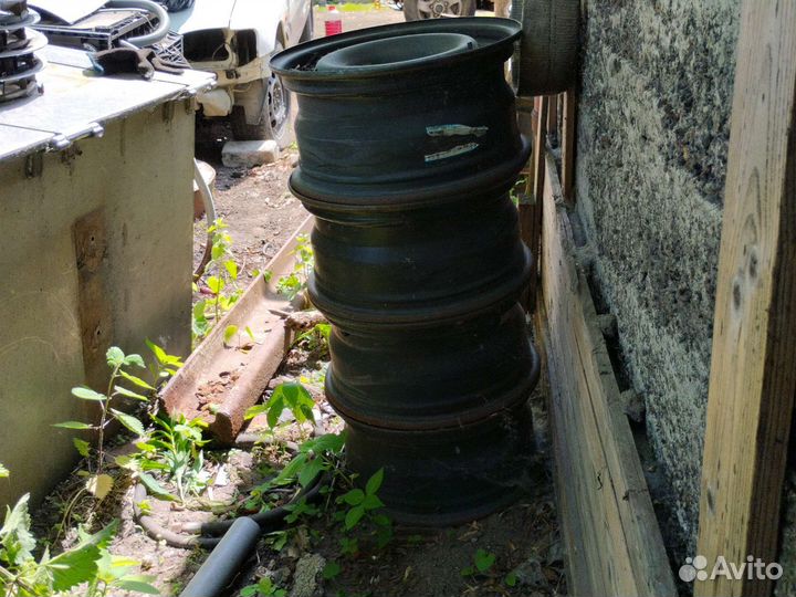 Колпаки и диски на Mercedes