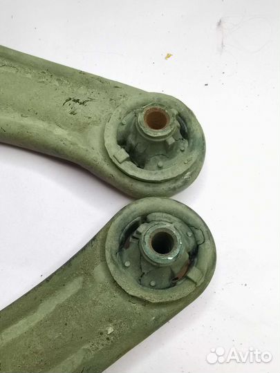 Рычаг на Toyota funcargo