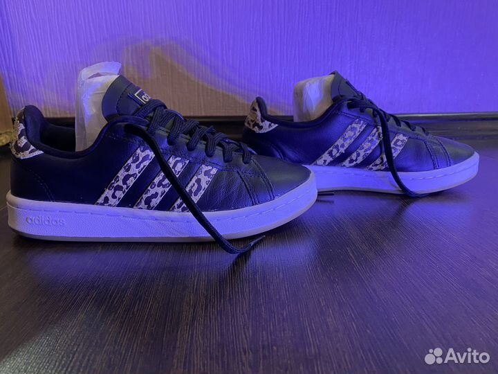Adidas кроссовки