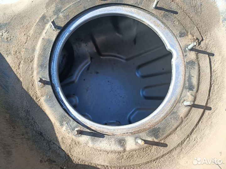 Топливный бак/бензобака Fiat Linea