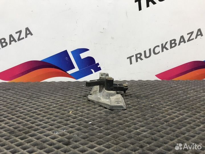 Ручка двери внутренняя левая Daf XF105