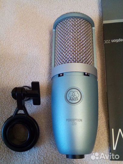 AKG Perception 220 (студийный микрофон)