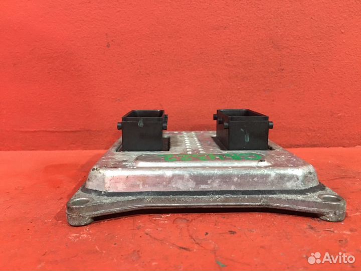 Блок управления двигателем Opel Zafira B минивен