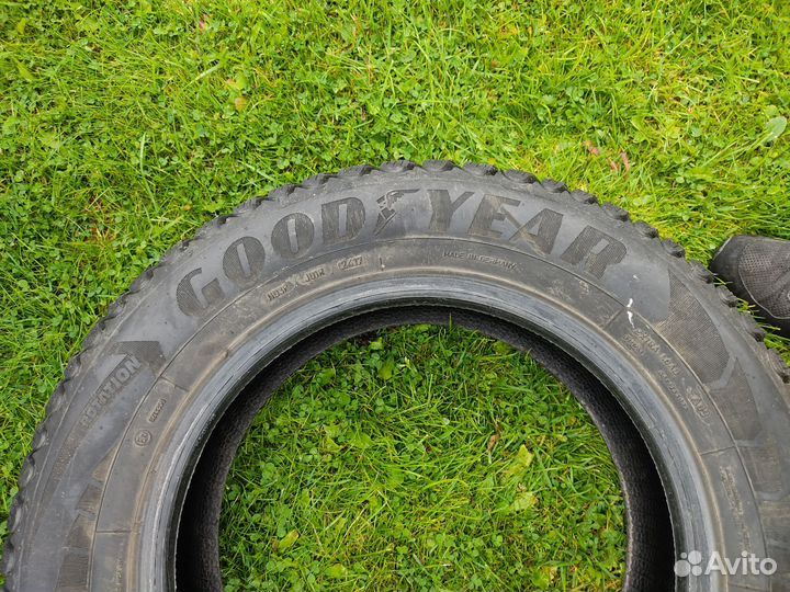 Goodyear Ultra Grip Ice Arctic 2 205/65 R16 99T