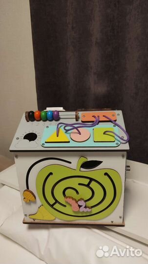 Развивающие игрушки бизиборд