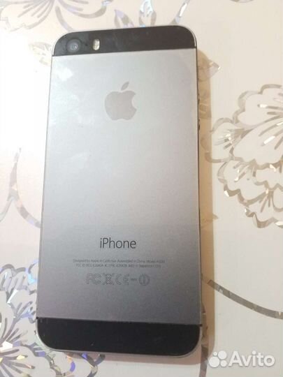 Телефон iPhone 5s 64gb