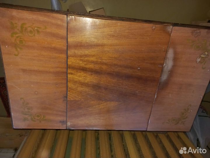 Столик для шахмат