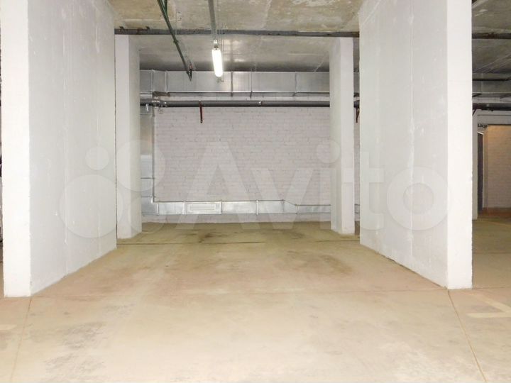 Машиноместо, 20 м²