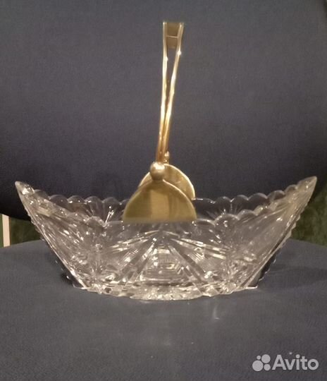 Хрустальная конфетница с серебряной ручкой
