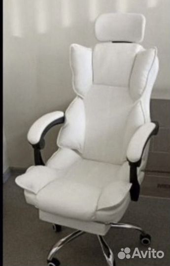 Компьютерное кресло офисное руководителя