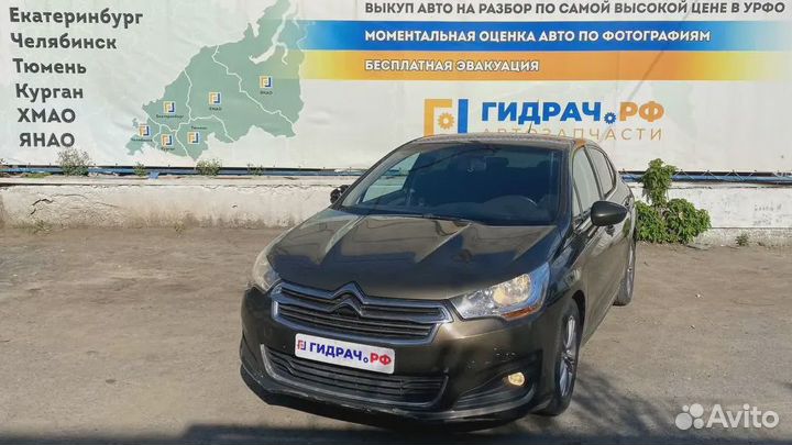 Обшивка багажника правая Citroen C4 II 98002054ZD