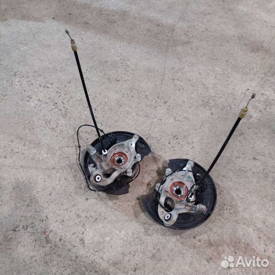 Задний кулак на Мерседес W204-6.3AMG