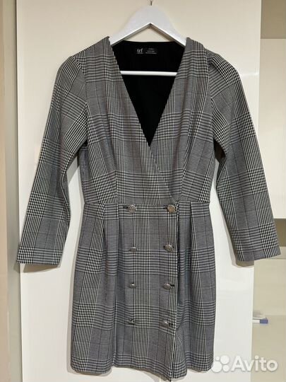 Платье zara xs