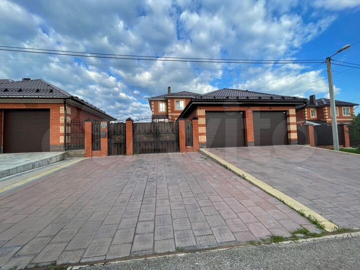 Коттедж 150 м² на участке 8 сот.