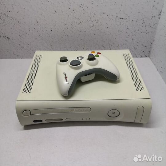 Игровая приставка Microsoft Xbox 360