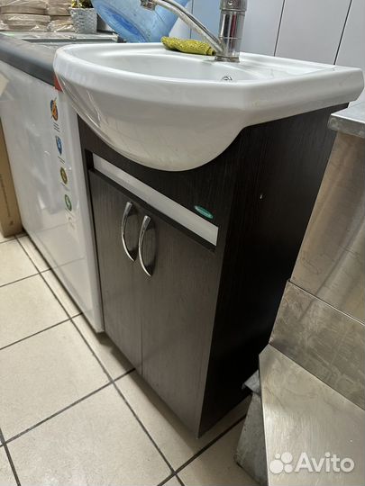 Тумба с раковиной