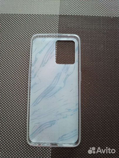 Чехол на телефон