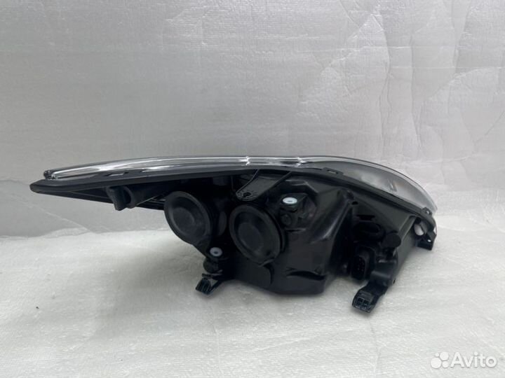 Фара передняя левая Ford Focus 2 2008-2011