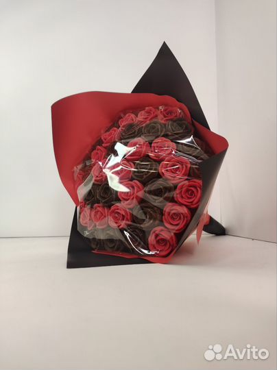 Букет - 37 Роз из Белого и Молочного Шоколада
