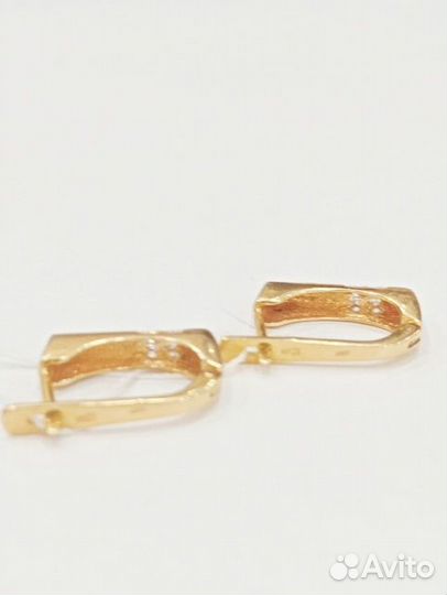 Серьги с синтетическим камнем Золото