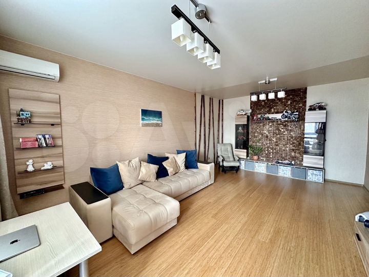 2-к. квартира, 78,3 м², 15/17 эт.