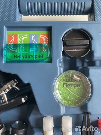 Микроскоп 100х-900х в кейсе микромед. Новый