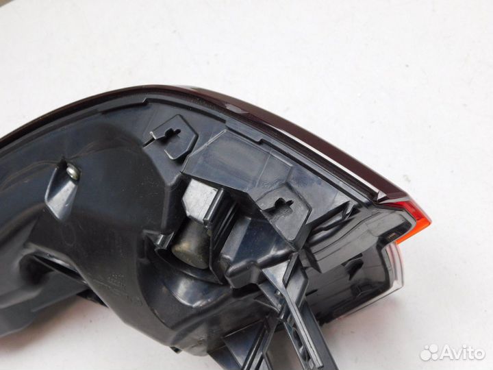 Фонарь задний наружный левый Lexus RX200t/RX300/RX