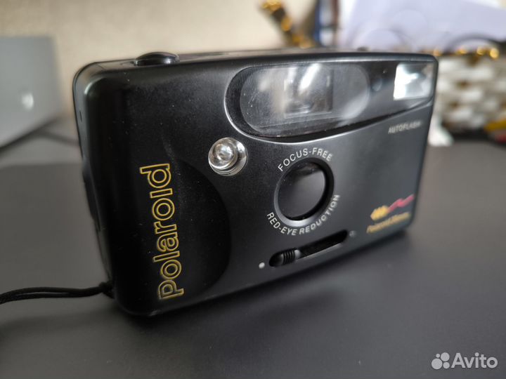 Плёночный фотоаппарат Polaroid