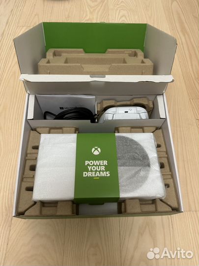 Xbox series s + подписка