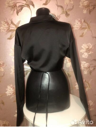 Блузка черная шелковая