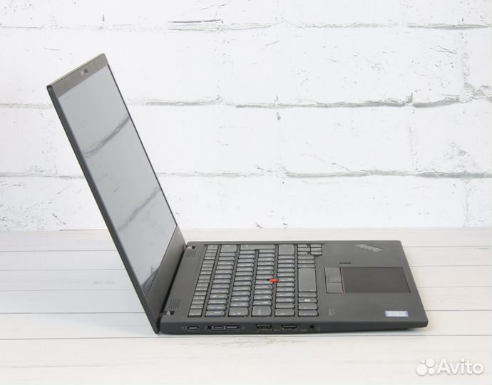 Ультрабук Lenovo ThinkPad X1 Carbon 7th Gen i7/16