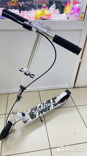Самокат двухколёсный с ручным тормозом