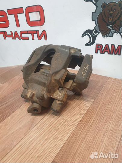 Суппорт тормозной передний правый Renault Sandero