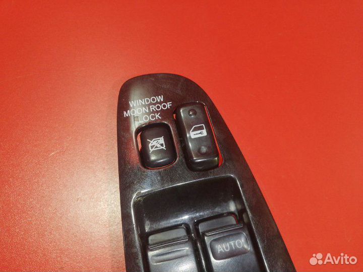 Блок управления стеклоподъемниками передний правый