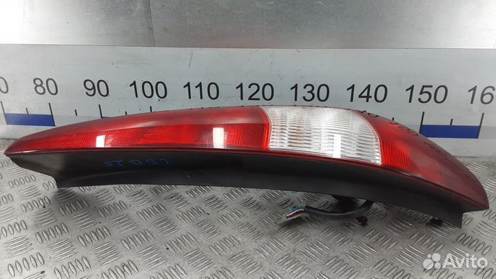 Фонарь 1371855 Ford Mondeo 3 (2000-2007)