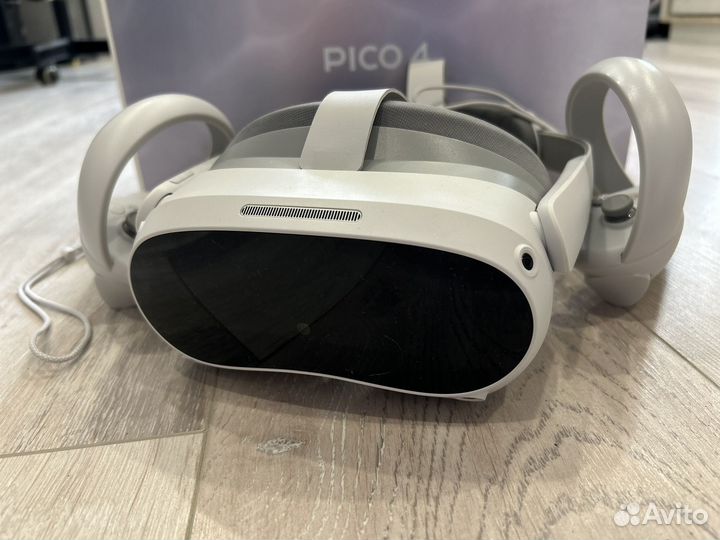 Шлем виртуальной реальности Pico 4 256gb
