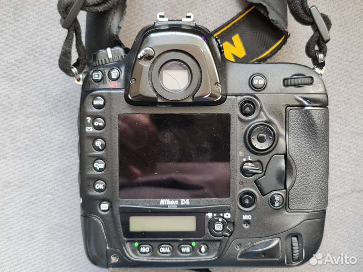 Зеркальный фотоаппарат Nikon D4