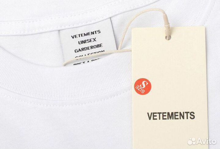 Футболка vetements love