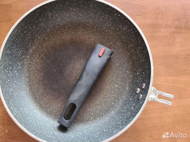 Сковорода б/у 28см