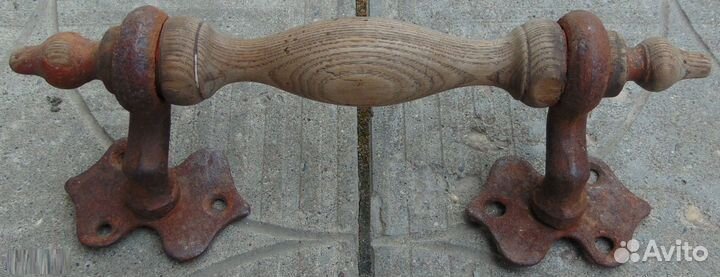 Старинная латунная дверная ручка