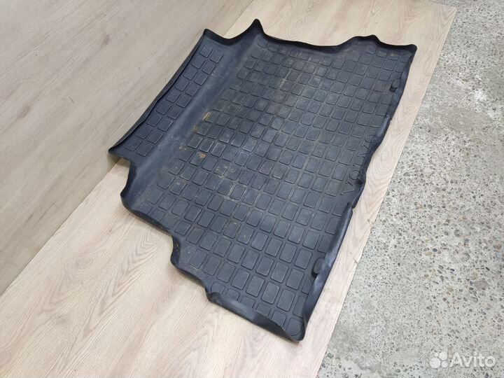 Коврик багажника, Volvo 850