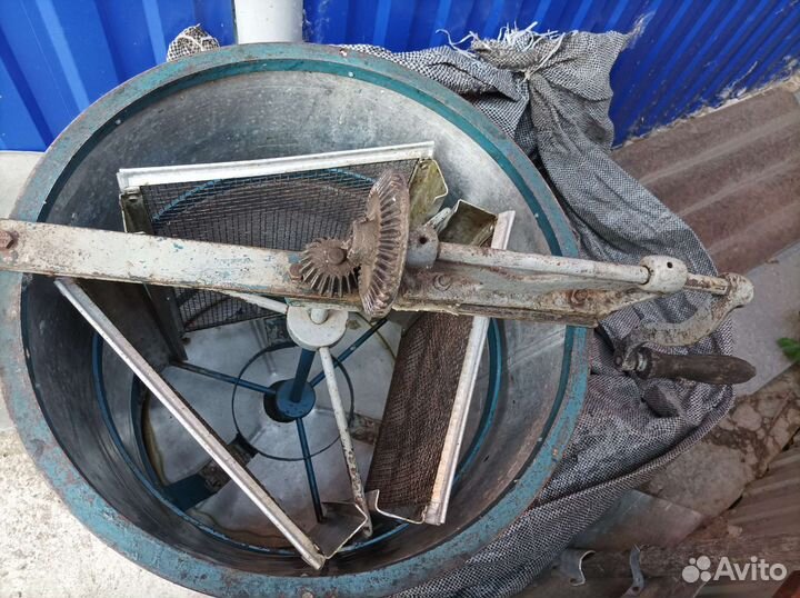 Медогонка 3 рамочная